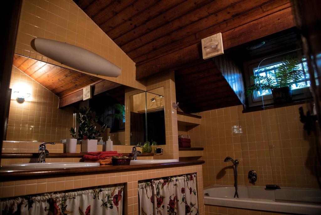 B&B La Capanna Rossa San Romolo Экстерьер фото